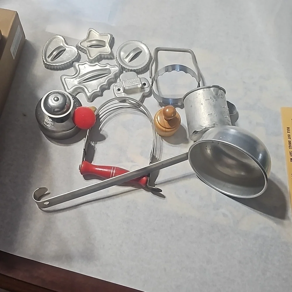 Vintage Kitchen Bundle of 12 pieces